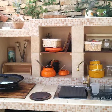 Stonehouse Zena With Outdoor Kitchen And Garden Jurici