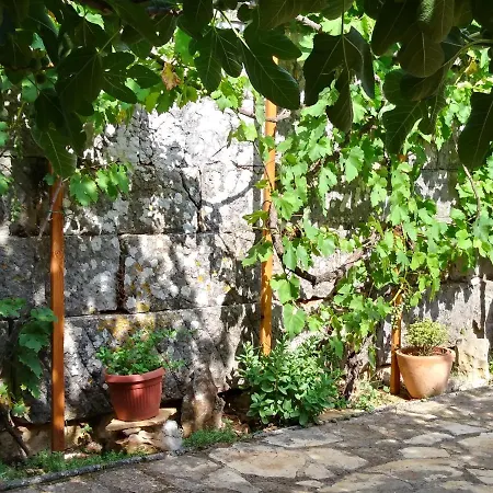 Stonehouse Zena With Outdoor Kitchen And Garden *